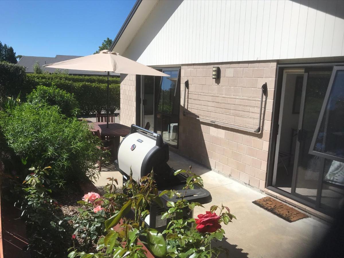 Baybell Lodge Tauranga Buitenkant foto